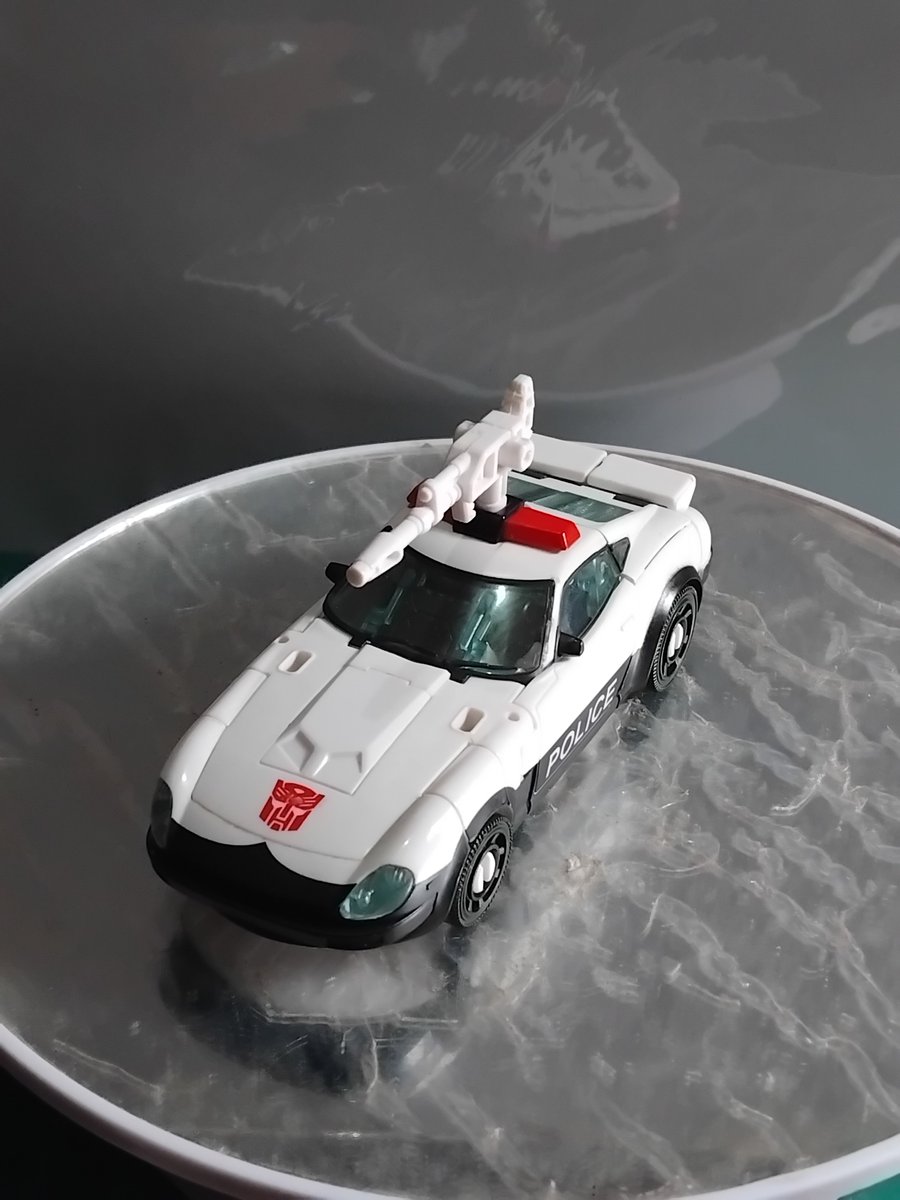 sonicdrift24's tweet photo. #earthrise #prowl #warforcyberton https://t.co/h2HIXi27Iu