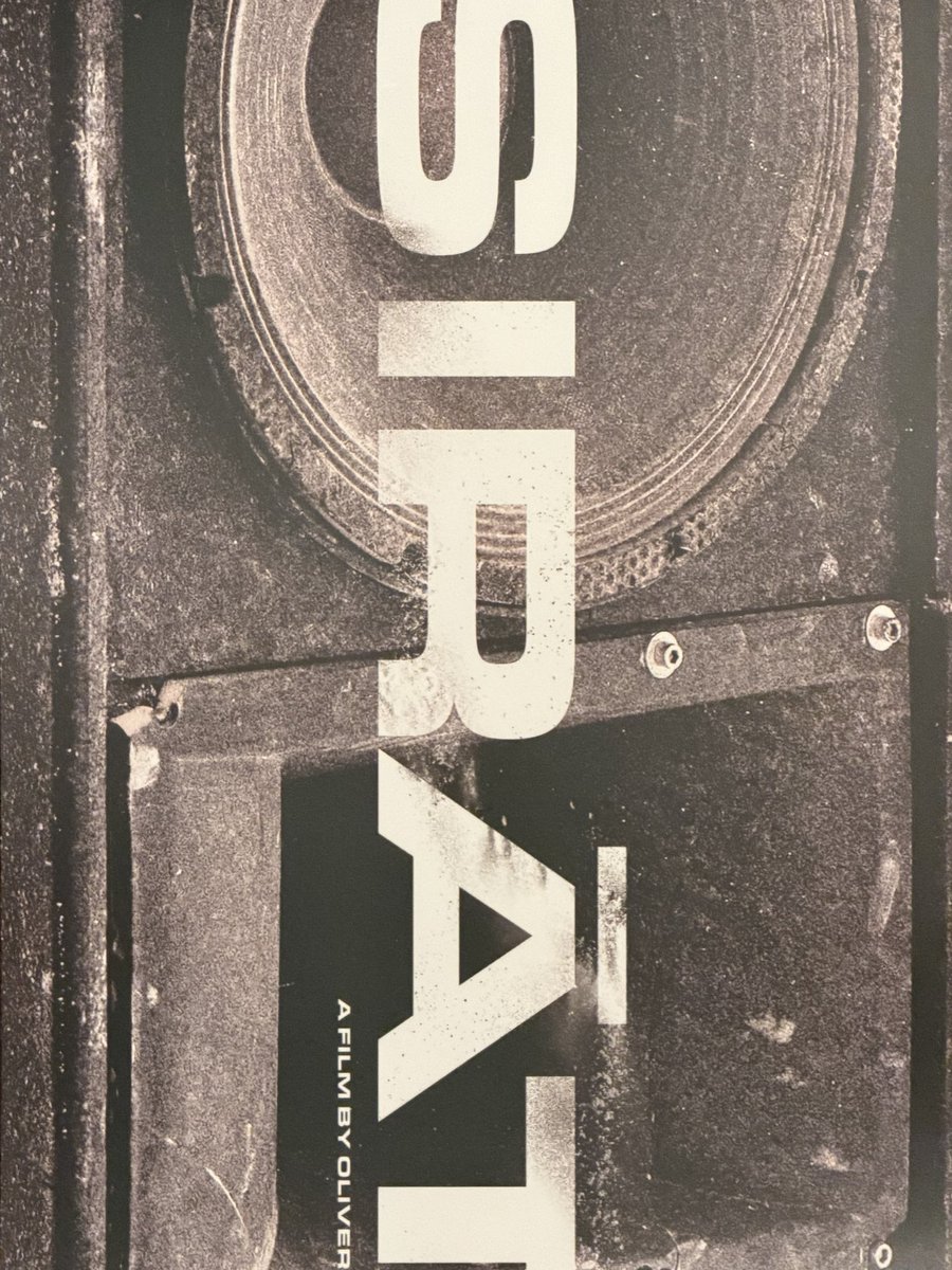 daiyuuaoki's tweet photo. 映画「SIRAT シラート」
宇川直弘氏が1万1千字という怒涛の文章を掲載しているパンフレット！！
5章に分けての丁寧な解説は激アツ！
レイヴカルチャーから砂漠映画、宗教と巡礼まで網羅！！！！売り切れの劇場もチラホラと聞きますので、見つけたら即買いしましょう！！
A4サイズ40ページのボリュームで税込1000円！！！ネタバレを含んでるので鑑賞後にじっくり読みましょう！！！！！
