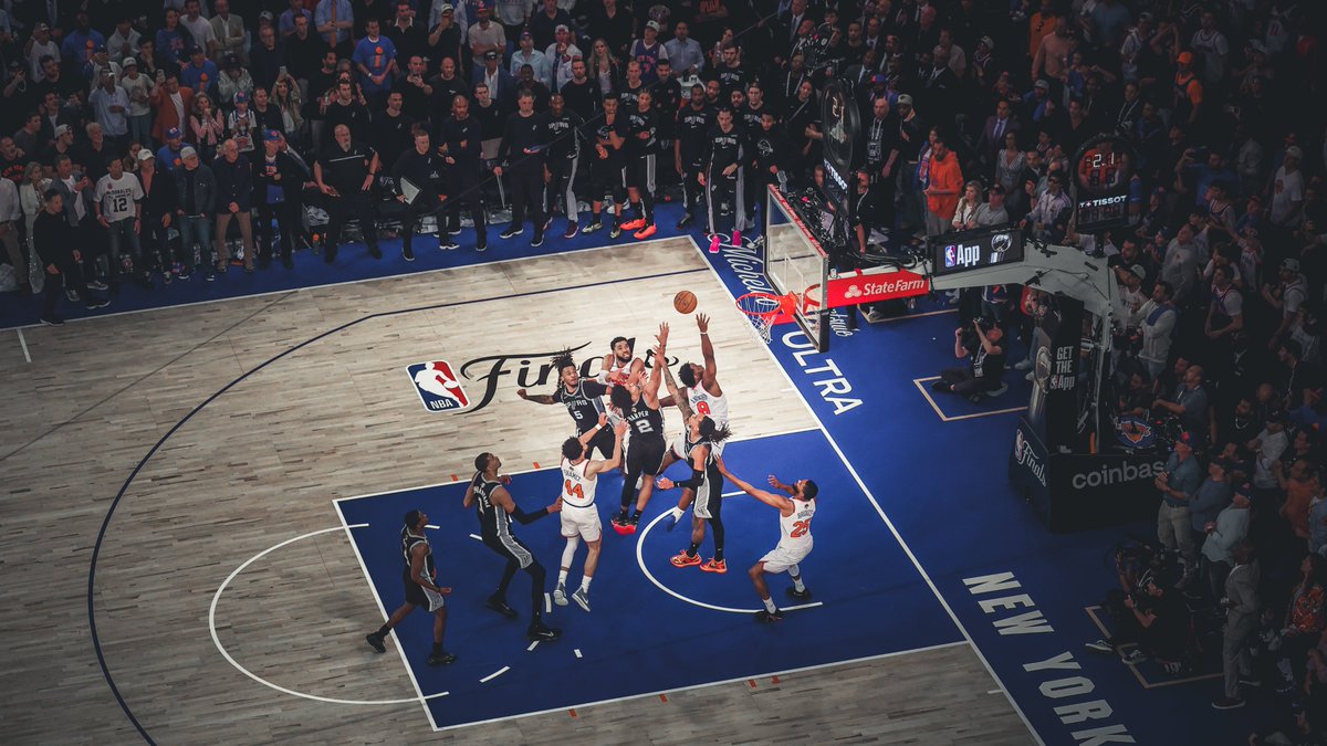 NBALatam's tweet photo. Mike Brown: "El tiro más importante en la historia de Nueva York". https://t.co/bl1Gp4ZQEA