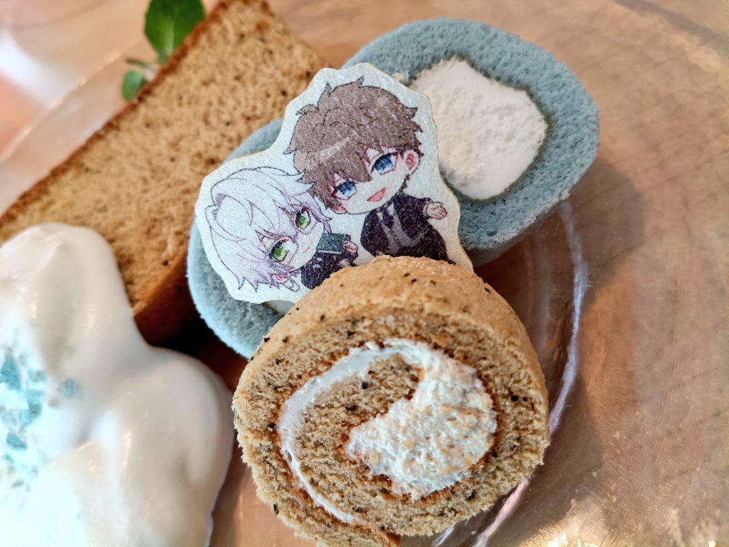 sluv_4u's tweet photo. 職場の先輩に誘ってもらって原宿へ。
年長ドリンクオーダーしたらまさかの2人揃って来てくれたー！
後半も行きたくなるやつ。 https://t.co/QzjOipfW8w