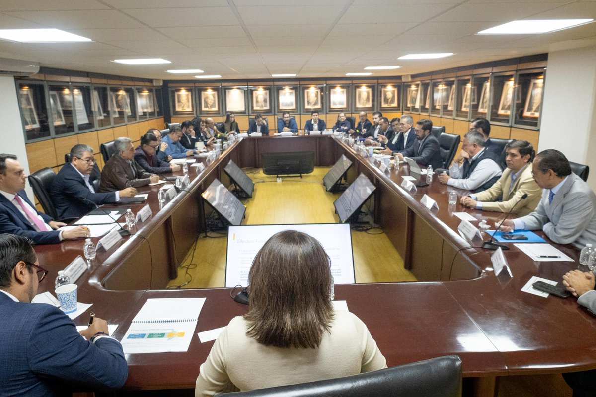 columbalopezg's tweet photo. Esta tarde nos reunimos con representantes de la Federación Internacional de Lechería (FIL), Capítulo México, para fortalecer la coordinación y el intercambio entre instituciones y organizaciones vinculadas al sector.

El diálogo y la colaboración son fundamentales para seguir construyendo acuerdos en torno a una actividad esencial para la alimentación; pues la leche y sus derivados aportan nutrientes fundamentales para el crecimiento, el desarrollo y el bienestar de las personas. Fortalecer esta cadena productiva es también contribuir a una mejor calidad de vida para millones de familias mexicanas.

#TransformandoElCampoMexicano