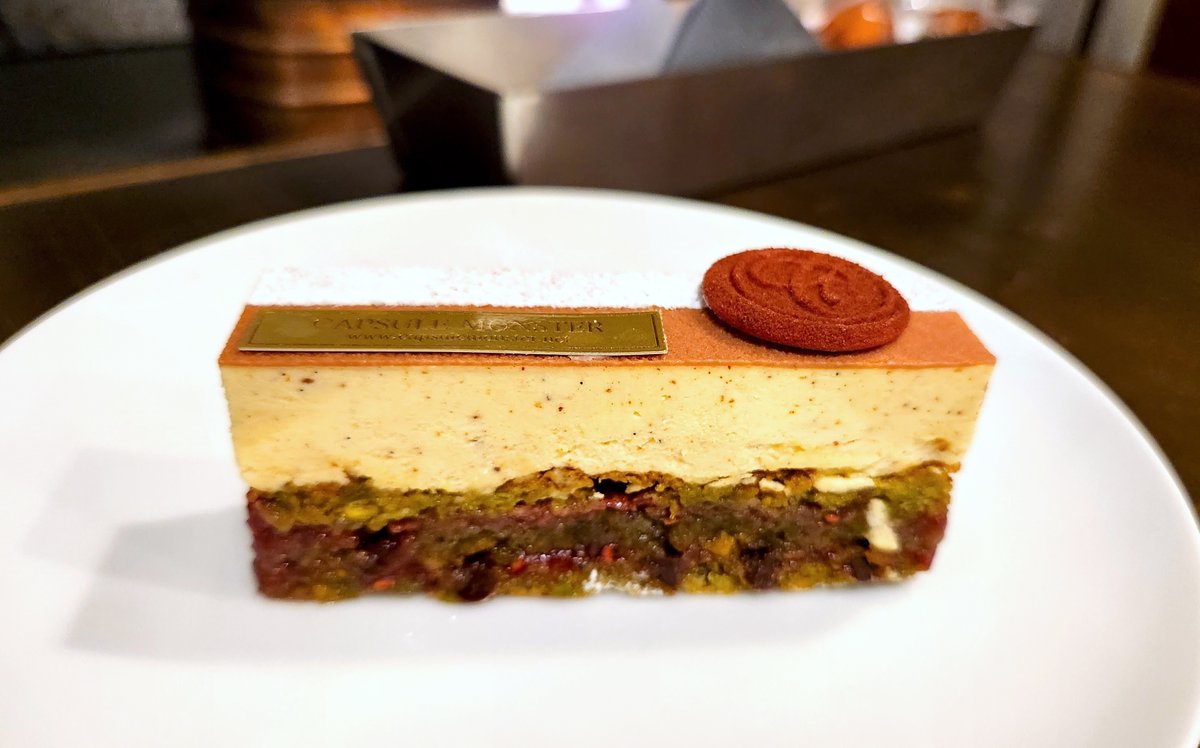 Yo_Hisumi's tweet photo. 先日のカプセルモンスター カフェ♡
写真はクレーム・オ・ブールのケーキ MONSTREにオーガニックチョコレートドリンク 3 continents(トロアコンチネンツ) 61等♡
CAPSULE MONSTER Cafe 507
札幌市中央区(シャトー・ル・レェーヴ/5F) https://t.co/vVpg2kWkjU