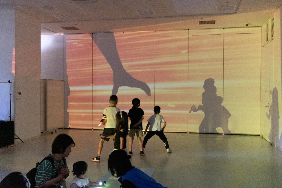 maaruct's tweet photo. 5月25日・26日は、ちびっこプログラム『ぞうけいあそび（光であそぼう）』を開催しました！

詳細はこちら▼
https://t.co/frFFh25cht

#静岡市　#まある https://t.co/SEza8DUcoo
