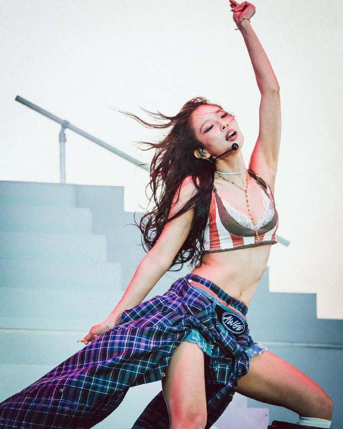 MYJENNIE_TH's tweet photo. รูปเจนนี่จากงาน Governors Ball 2026 ที่นิวยอร์กค่ะ 

  #JENNIE https://t.co/PaCBhb2wmA