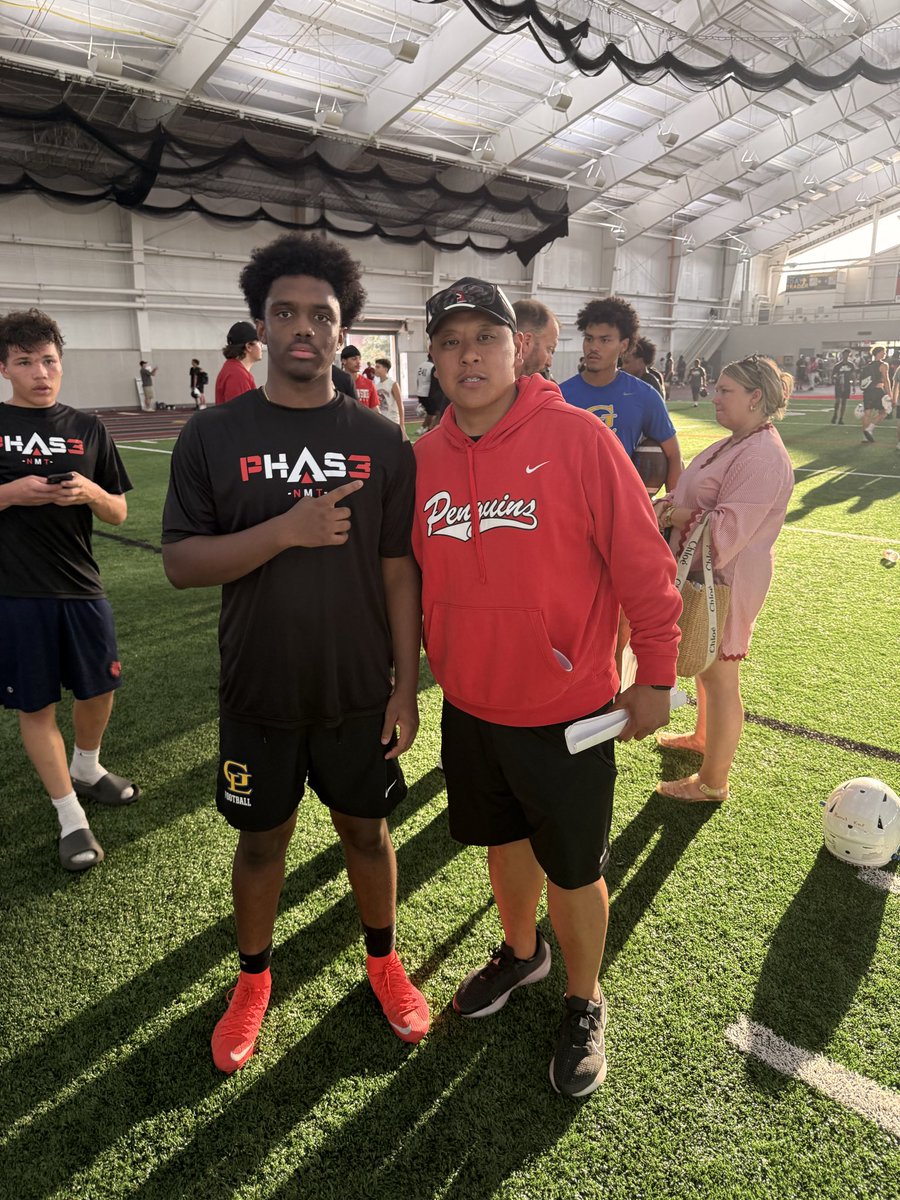 Elliotsims2029's tweet photo. Had a great day at @ysufootball @CoachRiemedio @masonosborn22 and learning from an amazing program to get better from every rep. Wanna thank them for hosting and @NAM3_Lifestyle for getting there and helping me too.#grind #work https://t.co/eR7KOens77
