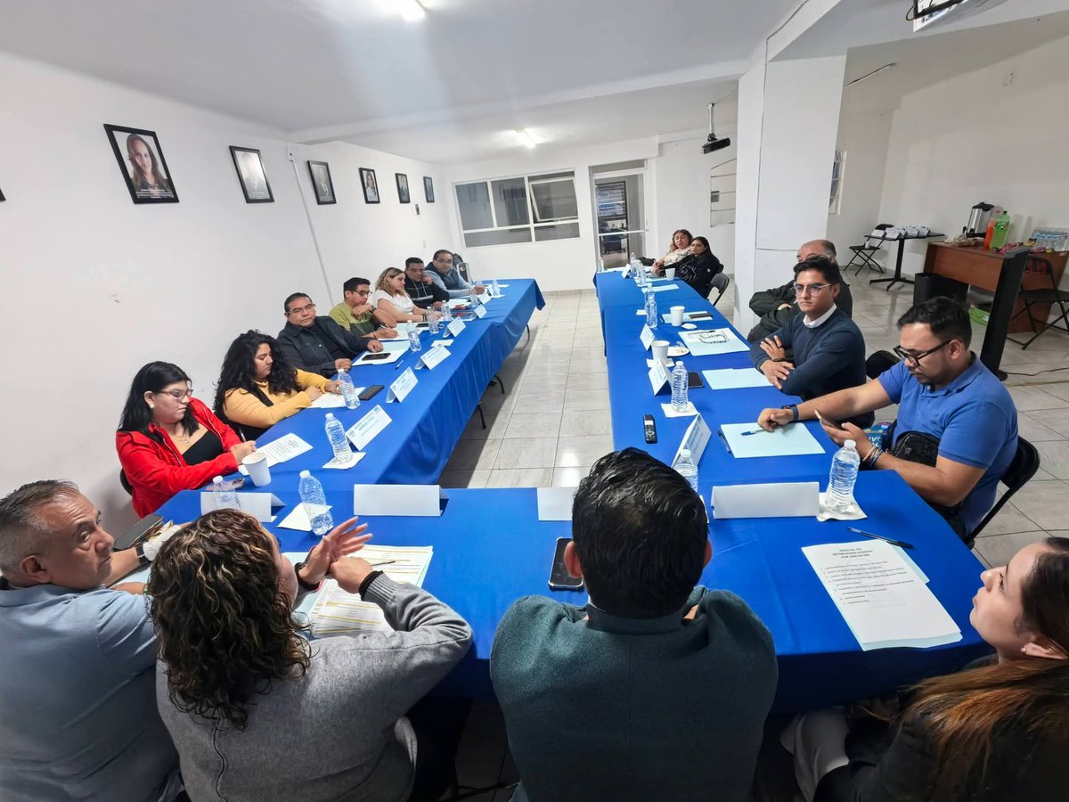 PAN_MH_CDMX's tweet photo. Llevamos a cabo nuestra Séptima Sesión Ordinaria, fortaleciendo el trabajo en equipo y el diálogo para seguir construyendo mejores oportunidades para las y los miguelhidalguenses.

Gracias a nuestras Secretarias y Secretarios por su participación y compromiso.

#AcciónNacional https://t.co/3XZ4t9sGZo