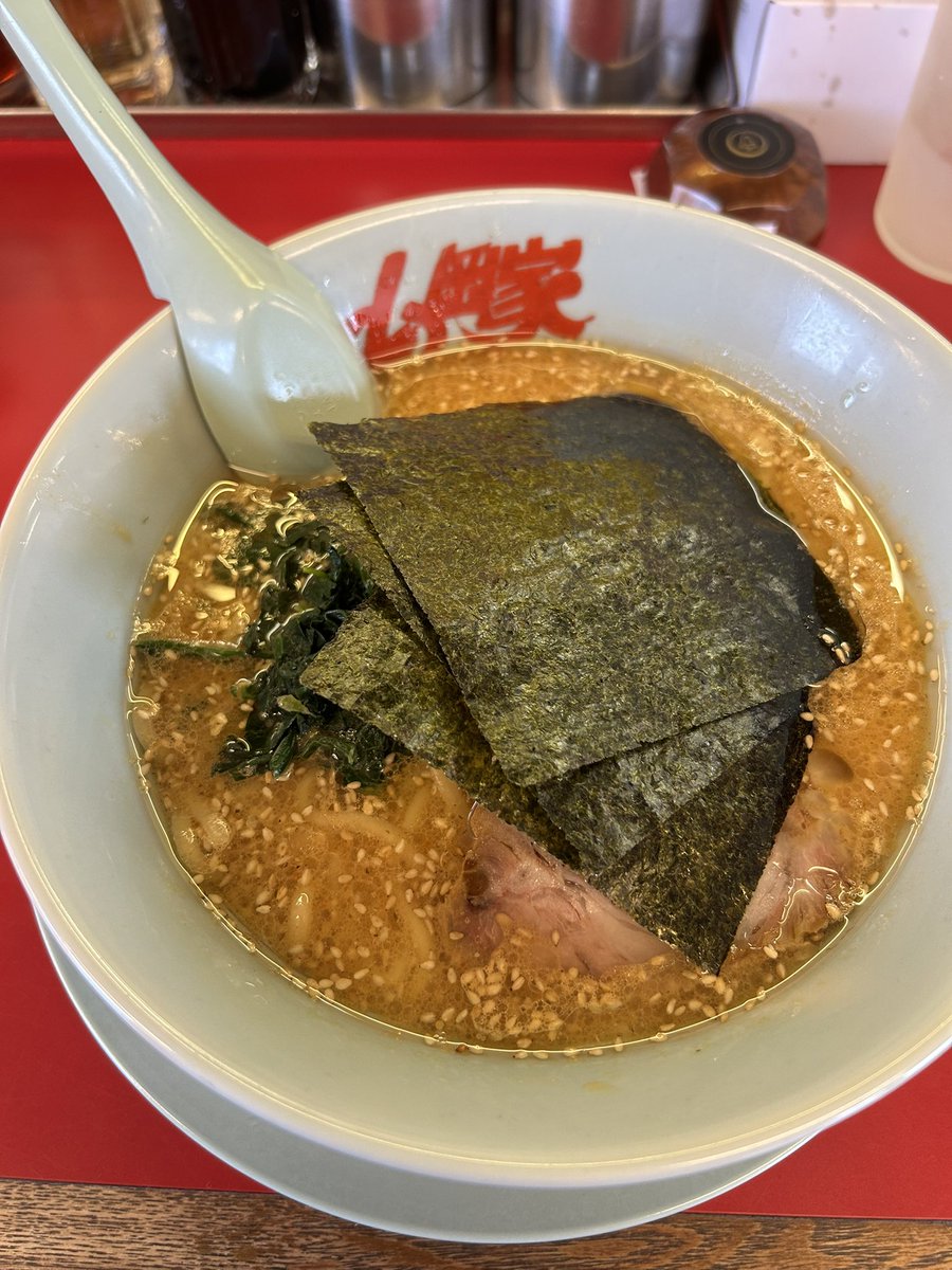 C11spy's tweet photo. しょっぺぇ……
でも美味ぇ……

最近ラーメンばっかだな
#山岡家 https://t.co/rcWkdyatuN