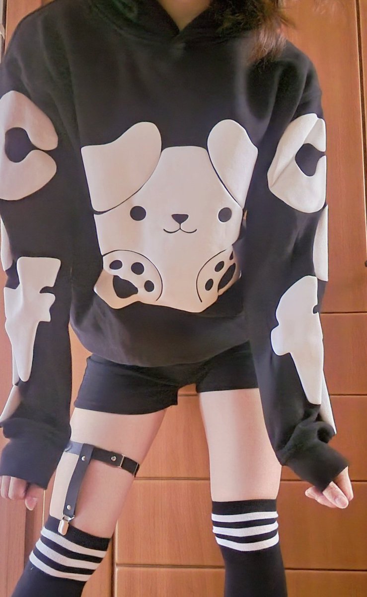 Alttail's tweet photo. new hoodie!!! 🥰🥰 https://t.co/2qCMKG0hWq