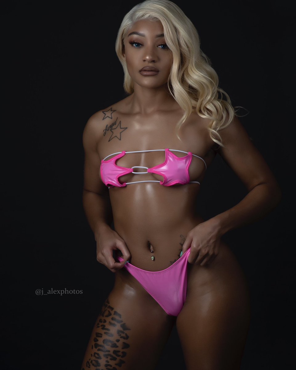 redd_shawtyyy's tweet photo. The baddest ❤️ https://t.co/yyYgeP4Hvz