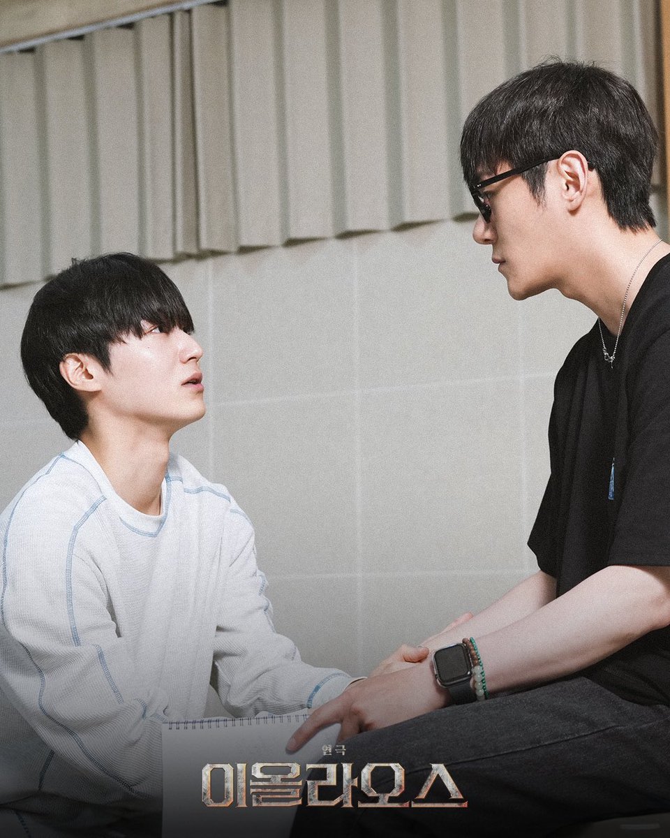 loveatfirstty's tweet photo. 학생 머리 왜 이래 https://t.co/JPiRNS4STu