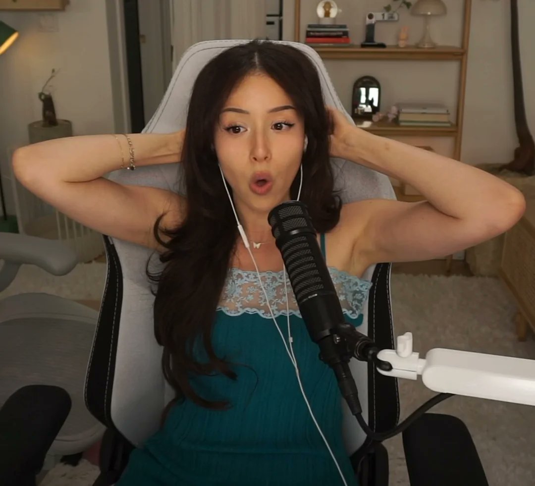 Roo3969's tweet photo. She knows what shes doing 😵‍💫 https://t.co/5zdtLO5IW9