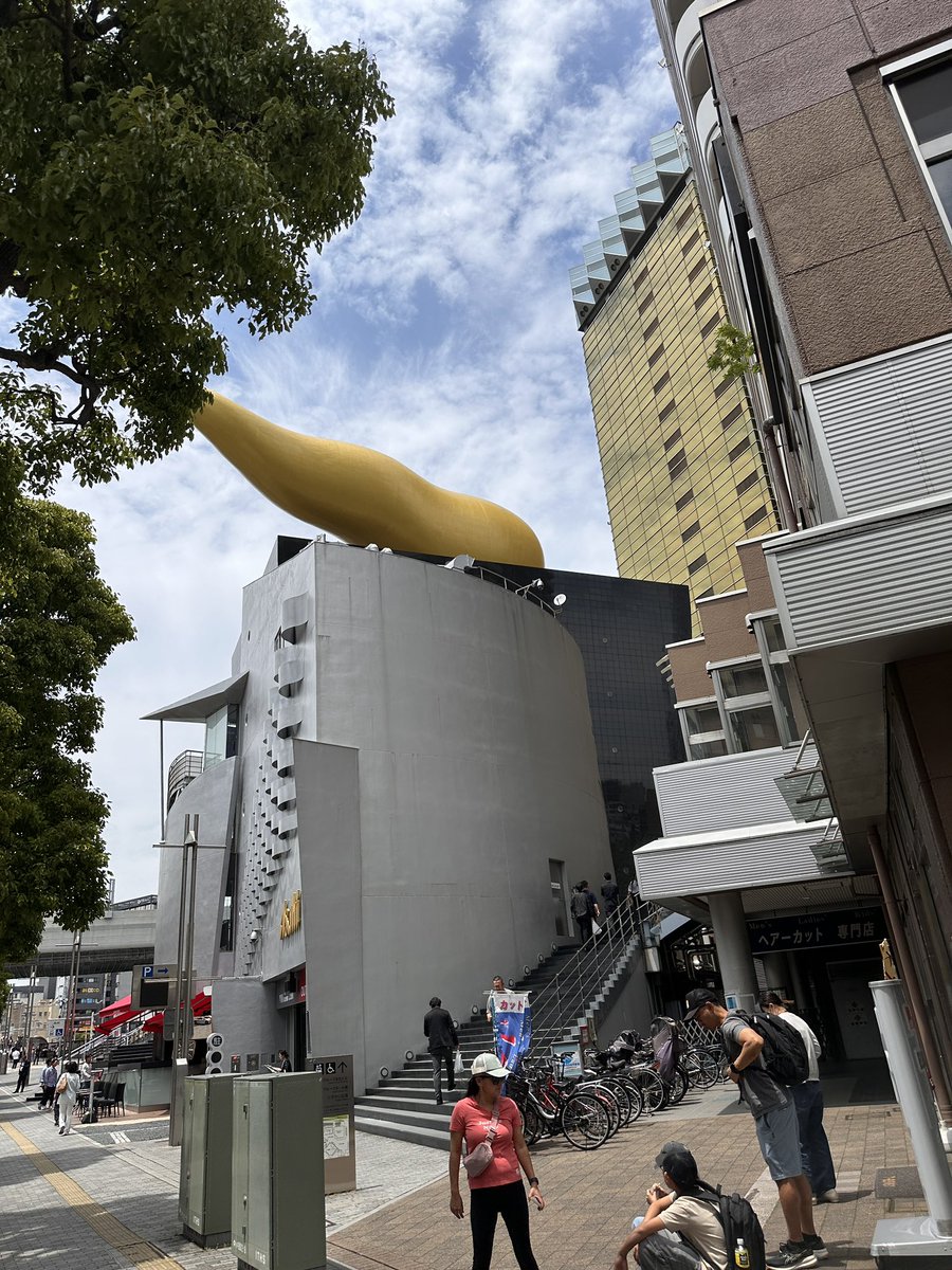 ug_the69's tweet photo. 仕事で有名な金のうんこの場所へ赴く😗
近くで見ると大分でけぇな🤣🤣 https://t.co/uKvo1CmVei