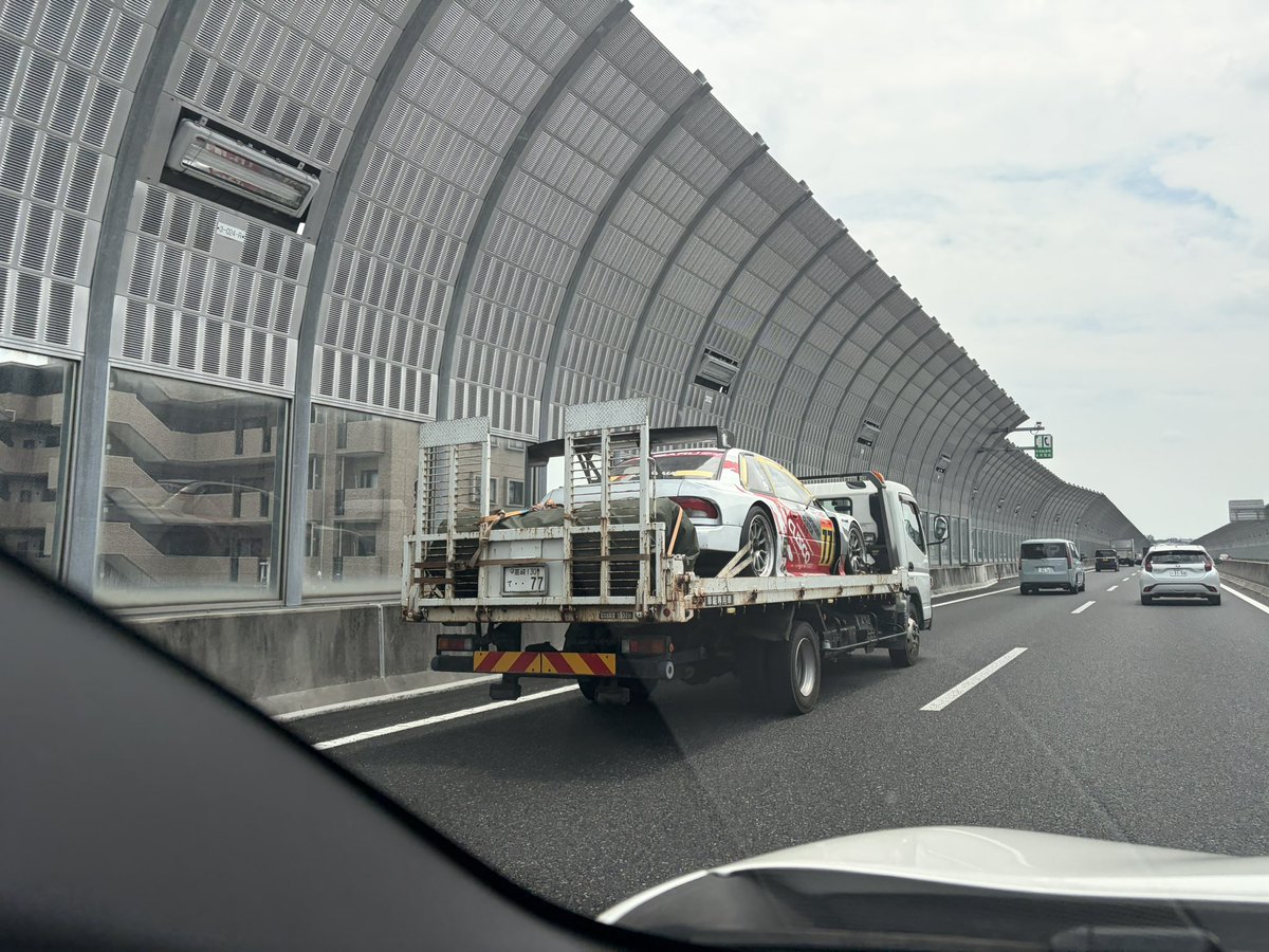 kimi7Ferrari's tweet photo. !? https://t.co/sq13aEv1cj