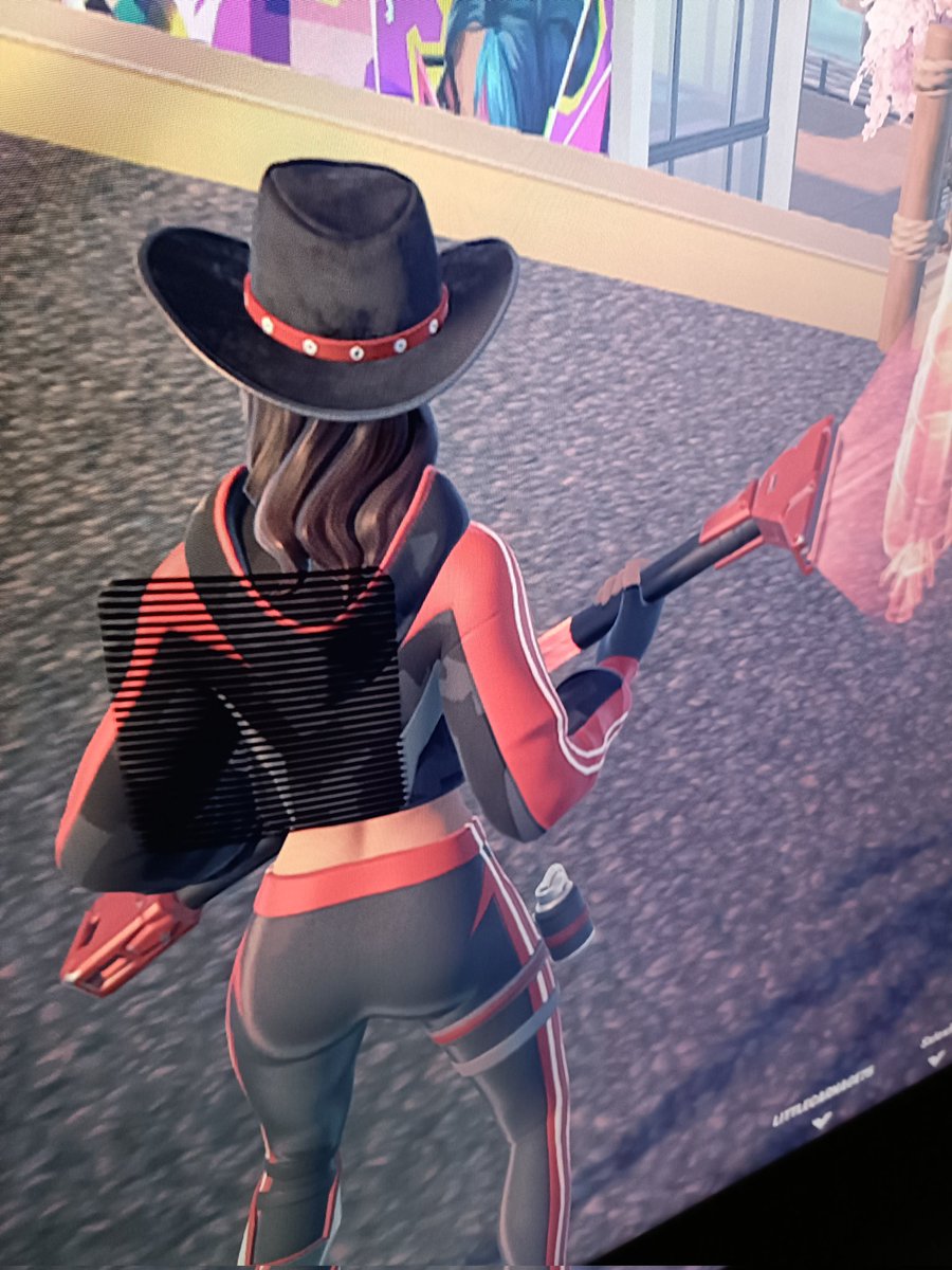TL3174's tweet photo. @FortniteStatus Normal? Bro i ask since 17.04.2026 to fix this shit, i pay Money for Item  and its not working. You answered me about this, and then nothing. 
So pls fix this holo Backbling. https://t.co/PH7DdMFLzm