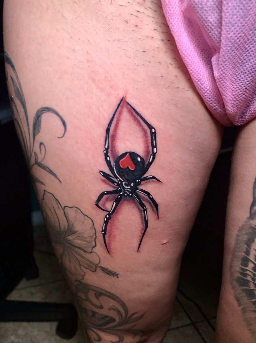 Inkbyscottiee's tweet photo. Who wants to get tatted or pierced? #Dallas https://t.co/OEBtYbBglj