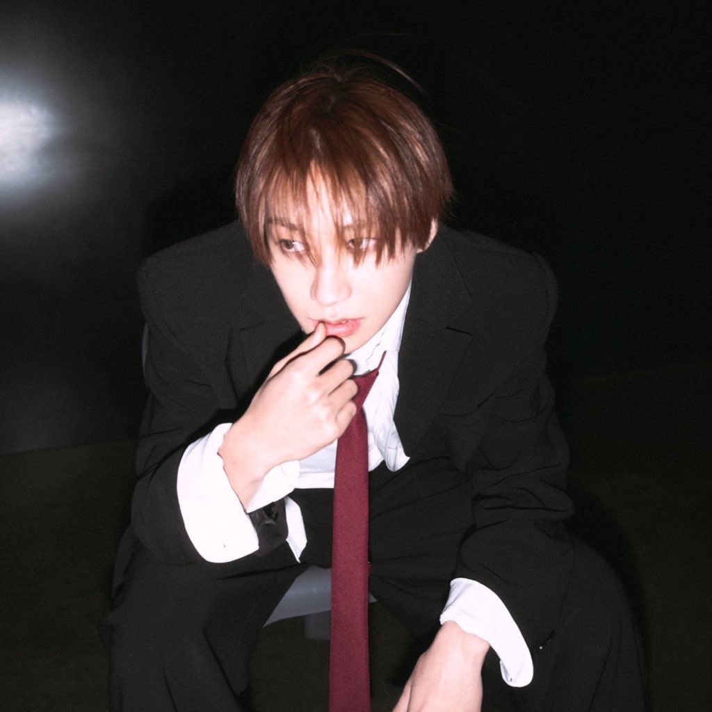 0jojo_k's tweet photo. MODYSSEY’s Hengyu is revealed to be a contestant on #StandBIMe, Korea’s first bisexual dating reality show that premieres on June 19. https://t.co/iORQyTpHWx