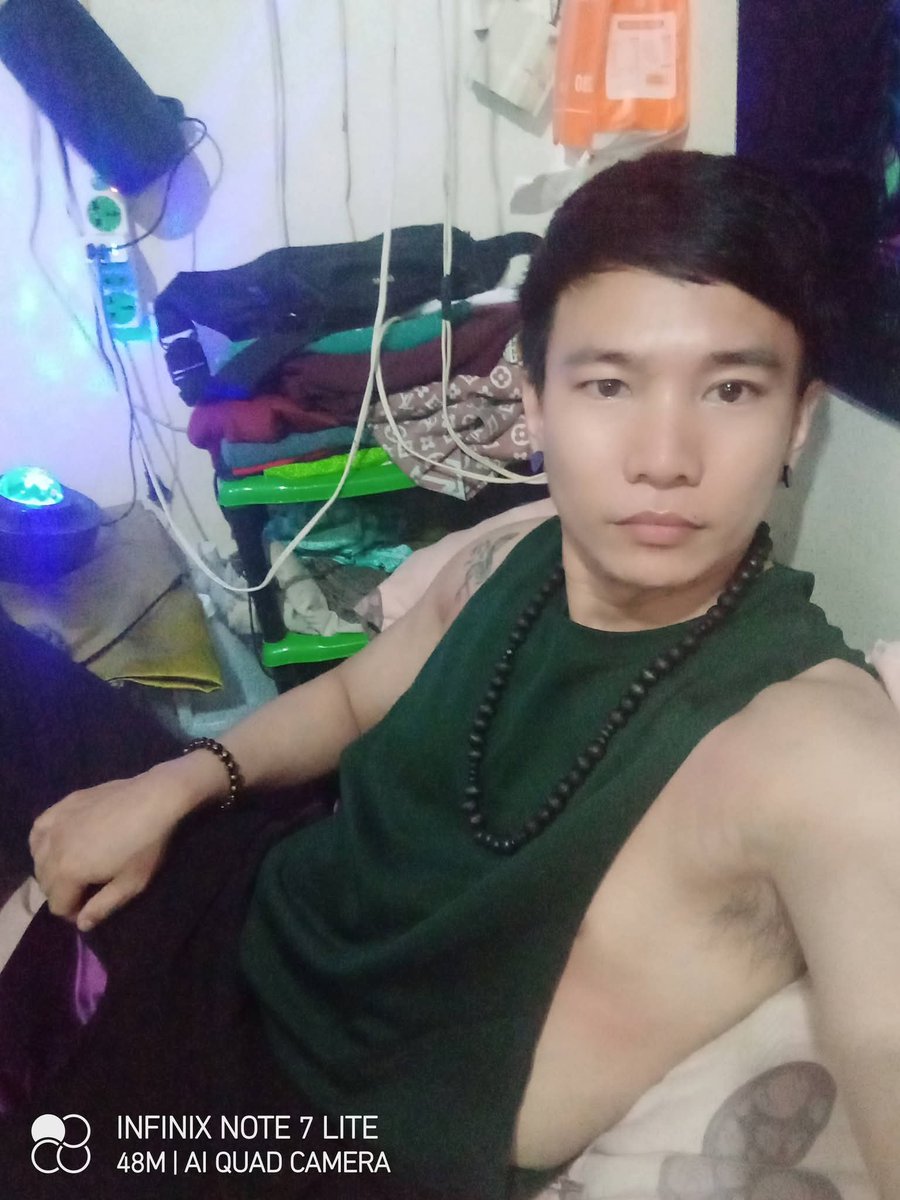 CedrickCodera's tweet photo. have a great day po mga idol welcome to chinitong hagudero book npo kayo I try nyo npo Ang masahi ko location Mandaluyong. pwede din po home services  other location Basta kaya Ang transportation po ingat po  Tayo plagi mga idol ko god bless po 🙏♥️ https://t.co/3XUTZJGgq8