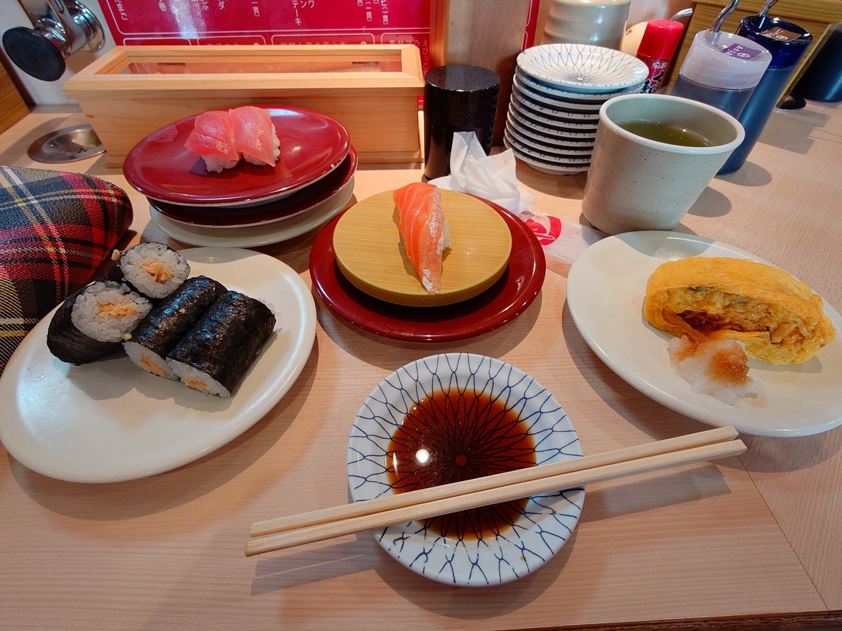 ZIXjb231's tweet photo. 仕事サボって帰りに寿司🍣
夜暴食するのに結構食っちった𐤔𐤔𐤔 https://t.co/CVBUHLl5uZ