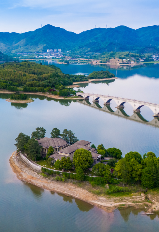 i_yuyao's tweet photo. 🛶 Everyone knows West Lake. Almost nobody knows Siming Lake.
Same province. Twice the size. Free entry. Redwood forests in winter look like Norway. Summer looks like Ghibli.
Yuyao, Ningbo — China's best-kept lake secret. 🗺️
#Ningbo #Zhejiang #OffTheBeatenPath https://t.co/RWcXyZ7cMM