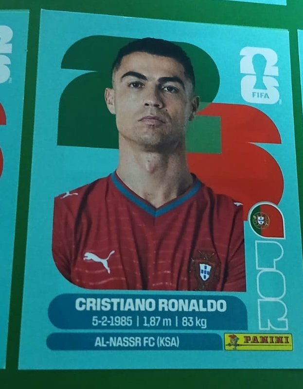 CheloBarceSC's tweet photo. Acabo de pegar por última vez una figurita @Cristiano  en un mundial. https://t.co/f0JUfnTZwe
