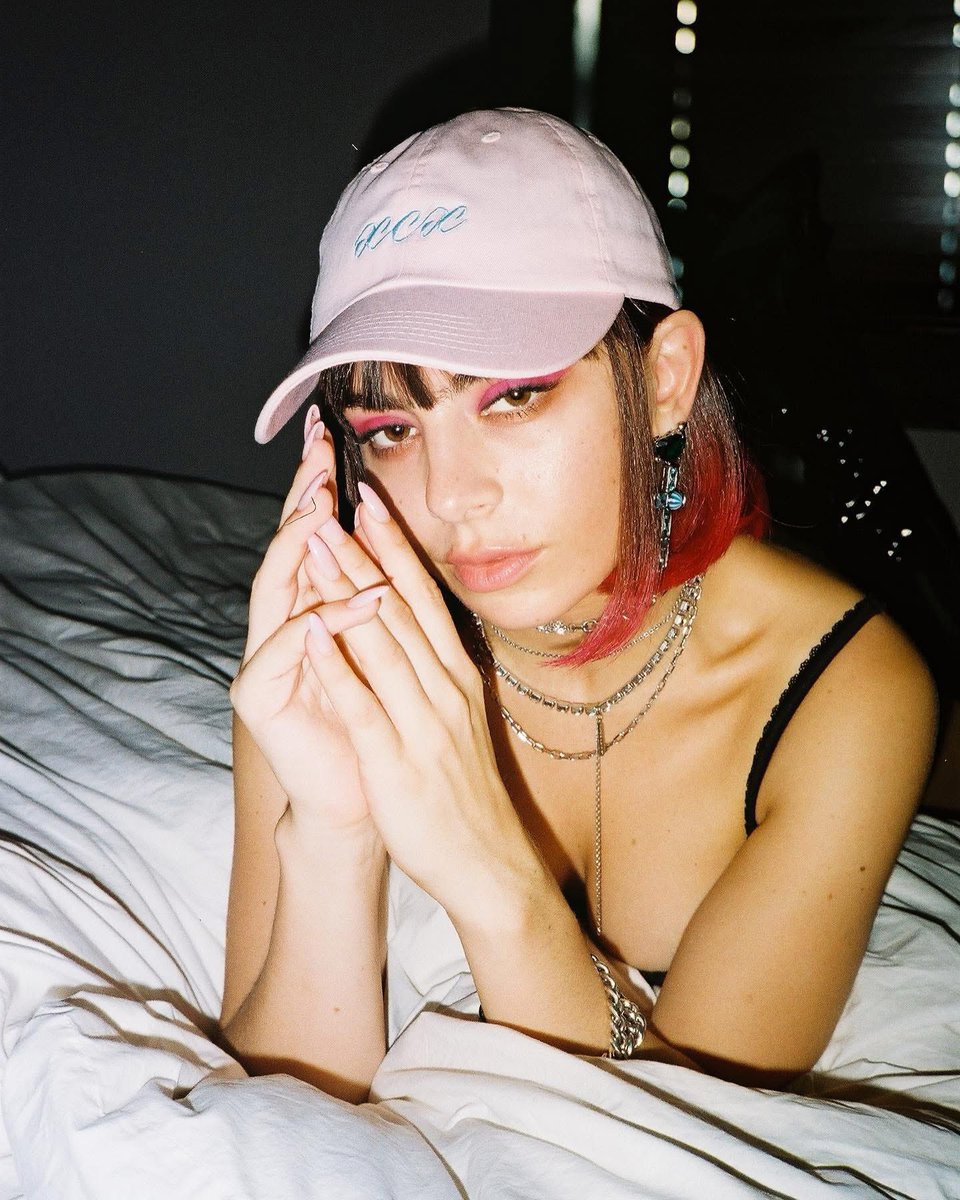 xcx_files's tweet photo. https://t.co/Qg4wmZgAuO