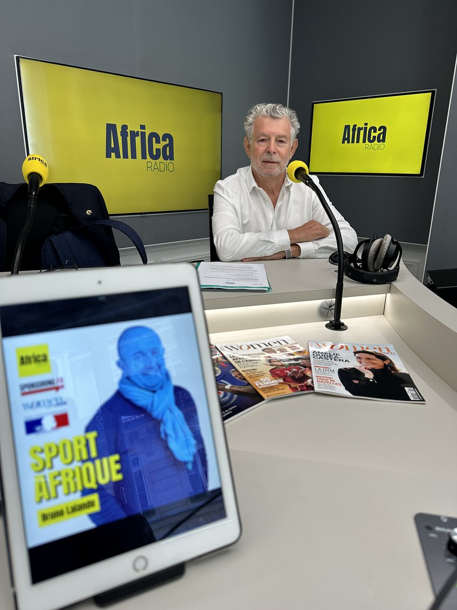 BrunoLALANDE's tweet photo. Rendez-vous dimanche 14 juin à 19h00 sur Africa Radio pour SPORT AFRIQUE !

Un visionnaire de la paix par le sport invité de Sport Afrique !

🎙️ Dimanche, je recevrai Joël Bouzou, Président-Fondateur de @peaceandsport
👉 https://t.co/ARtibQTetN https://t.co/G8IS7t1ZUN