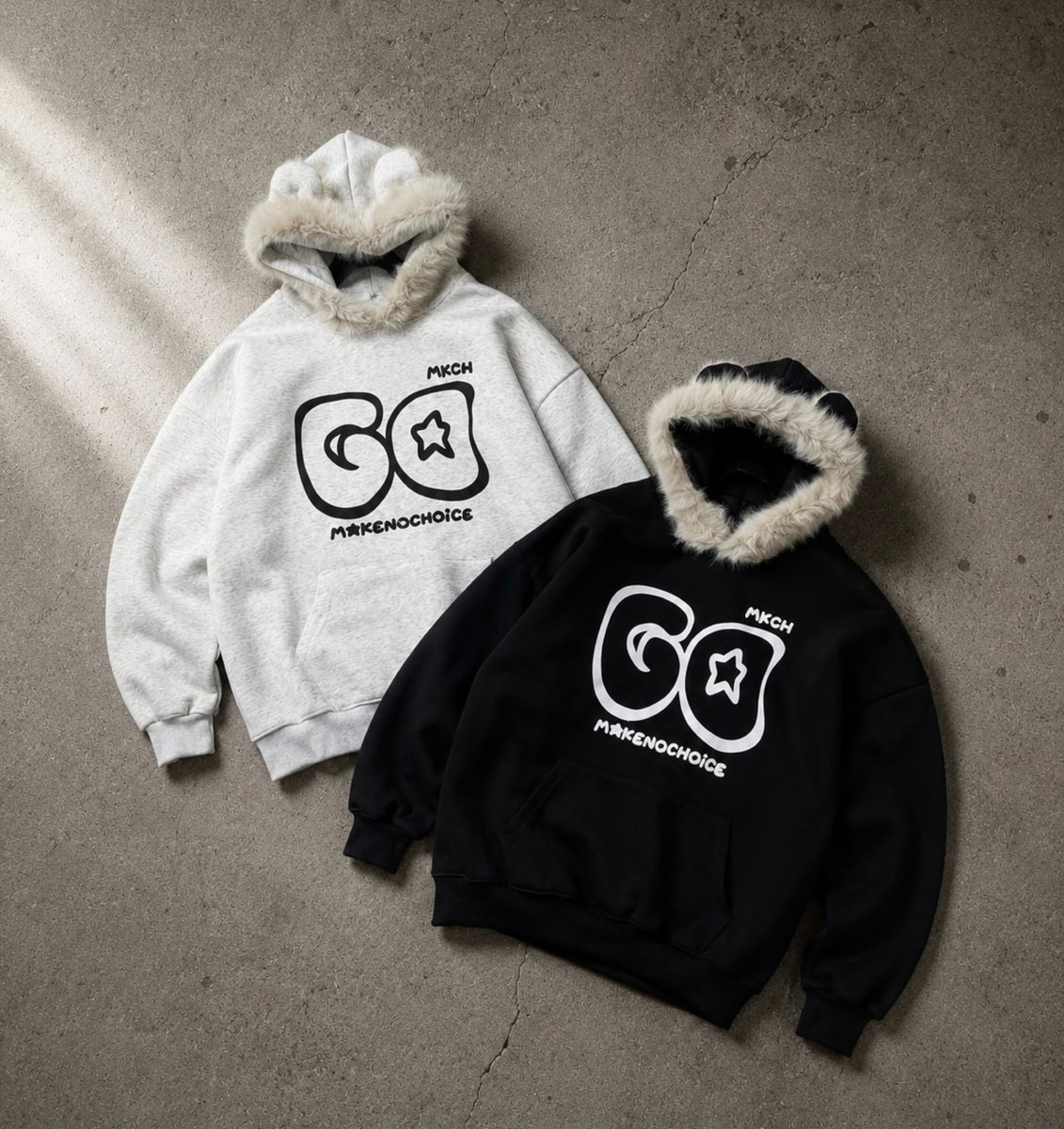 _YourWears's tweet photo. Premium Luxury Hoodie🔥🔥🔥

₦38,000 naira💯 size - M L XL XXL😁 https://t.co/CEBLYVWnUO