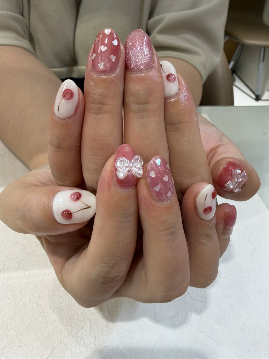 ooln22t2b's tweet photo. 今日はネイル💅に行って来ました♪
デザインはチェリー🍒とハート💝とリボン🎀です!とても気に入ってます♪
オイルはブラックチェリー🍒です！

#ネイル💅 https://t.co/BoGtMtH8rb