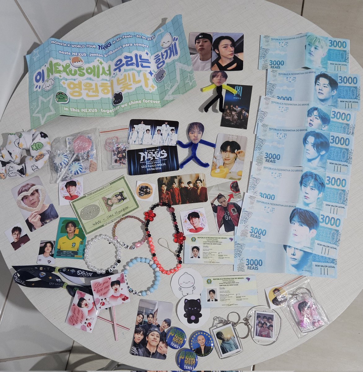 yutaskitten127's tweet photo. brindes brindes amo brindes https://t.co/rS3HY6tP08