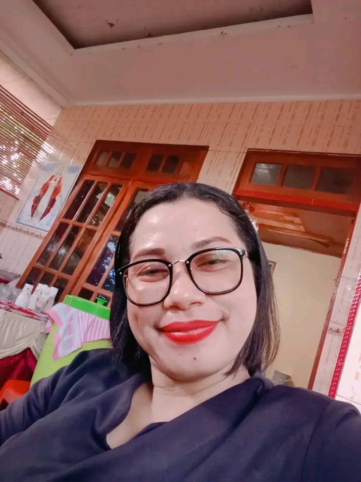 GALERI TANTE IDOLA tweet media