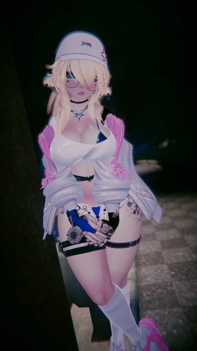 Mysa_VR's tweet photo. Care to join me for a late night walk? :3 https://t.co/sWACyE48oM