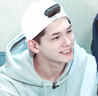 ong_ly_you's tweet photo. 이 사이에 9년이 있다고 https://t.co/DaCLwVnaYe