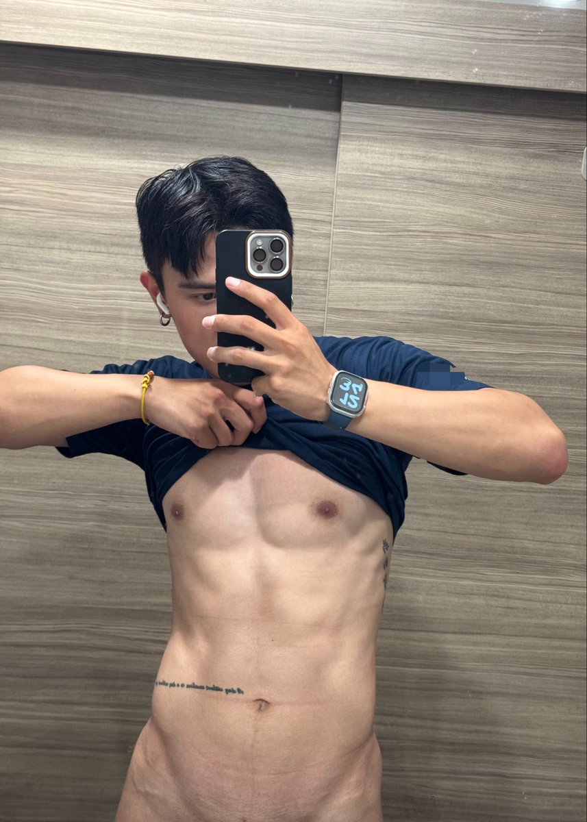 NightpuppyX's tweet photo. กอดผมหน่อย ผมเงี่…แล้ว 🍑👻 https://t.co/aETGVj5uV2