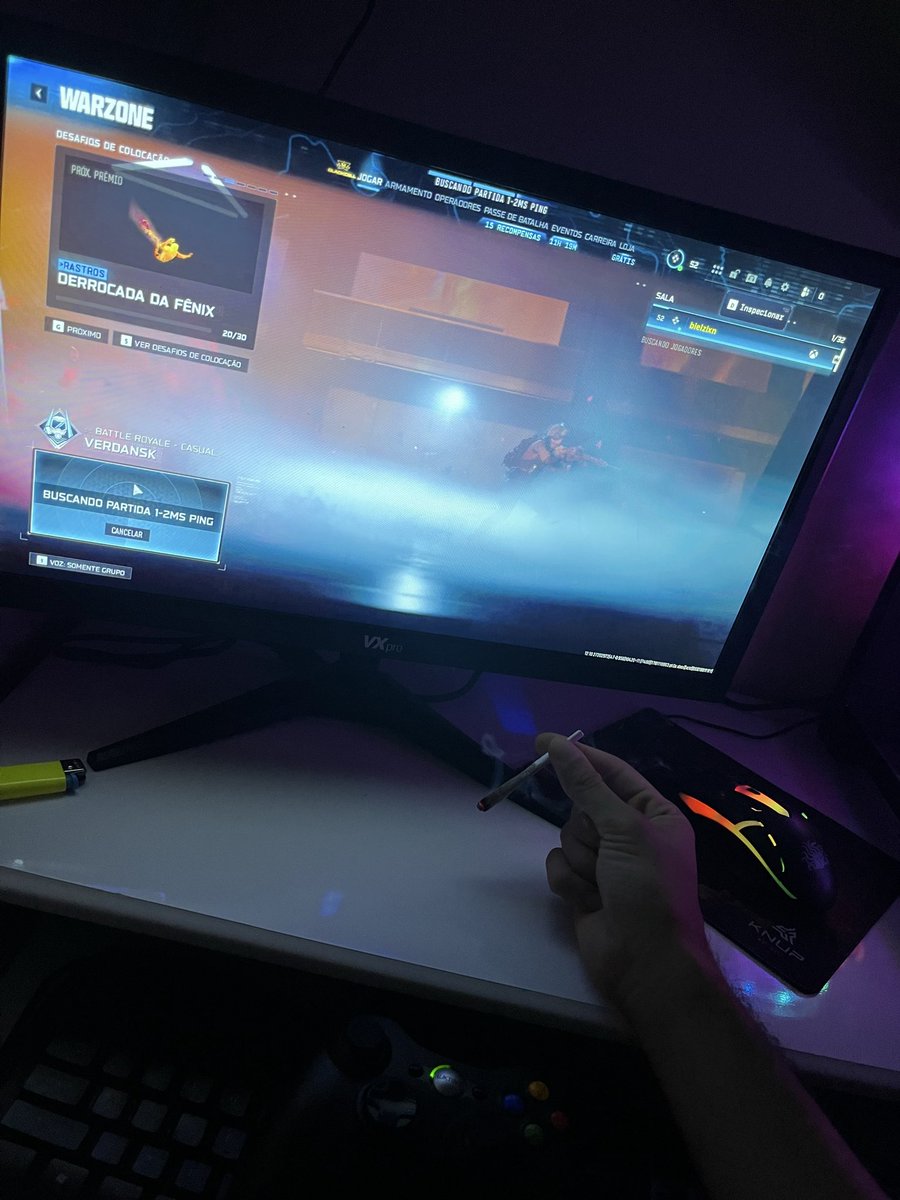 rtpu33's tweet photo. 2:40 🧊🎮📱✈️ https://t.co/QIY4EpL1CO