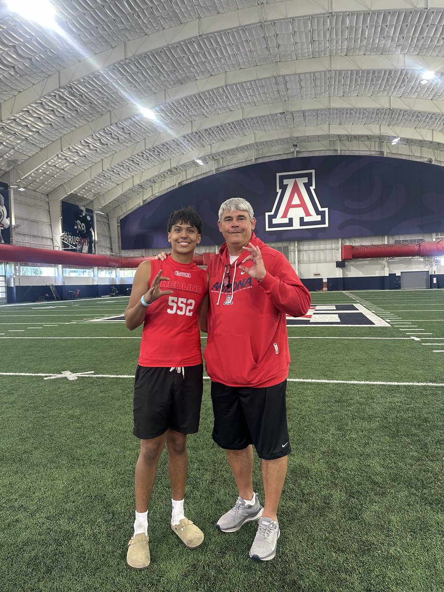 AlexGtz2027's tweet photo. Blessed to be able to showcase my skills at @uarizona specialist camp! Amazing opportunity to be able to show my ability and character! 
@Davis44Shoot @coach_waldeck @brianjmock @mateo_alicea @AZKicking @Coach_Nesbitt @Coach_Naivar https://t.co/1mXlkF8d93