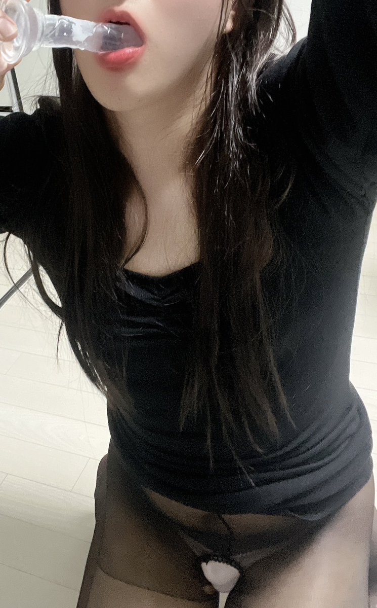 cdsoheee's tweet photo. 고딩때 펠라 한 번 해본 이후로 해본적 없는데
빨리고 싶은사람 댓줘...
#cd #sissy #femboy #여장 #보추 #부산시디  #trans https://t.co/OyJ9T9IEoJ