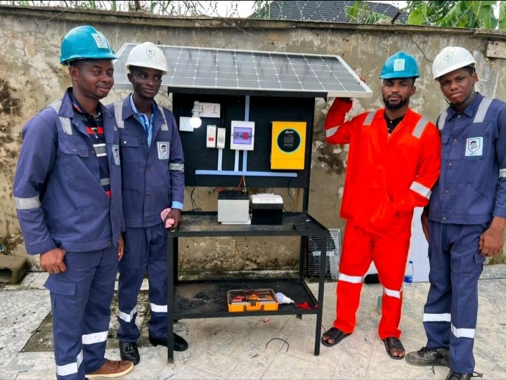 RETTInstitute's tweet photo. Next Training - July 6thPractical sessions at RETTI are always intense.
Our students practice and install solar panels in groups.
Groups 1-4, 20 students, 5 per group.
Enroll by clicking the link
https://t.co/6Dtv6vXnXK
#Free #Accomodation. https://t.co/Urw0sGc6sx