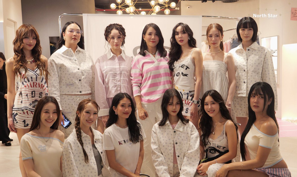 TheEarth4E's tweet photo. ขอขอบคุณทางแบรนด์ Kloset ที่เชิญ มิ้ม ปัณฑิตา ไปร่วมงานเปิดตัวคอลเลกชันใหม่ของทางแบรนด์นะคะ ✨🤍

รู้สึกยินดีและเป็นเกียรติอย่างมากที่ได้ร่วมสัมผัสความสวยงามและเอกลักษณ์ของคอลเลกชันในครั้งนี้ 🌷

ขอบคุณสำหรับการต้อนรับที่อบอุ่น และบรรยากาศที่เต็มไปด้วยความน่าประทับใจขอบคุณแฟนคลับทุกคนที่มาหาน้องมิ้มด้วยนะคะแล้วพบกันในงานต่อๆไปน้าแอมมิเรย์

MIM PANTHITA X KLOSET
#KlosetAcademyCheerSquadxMim