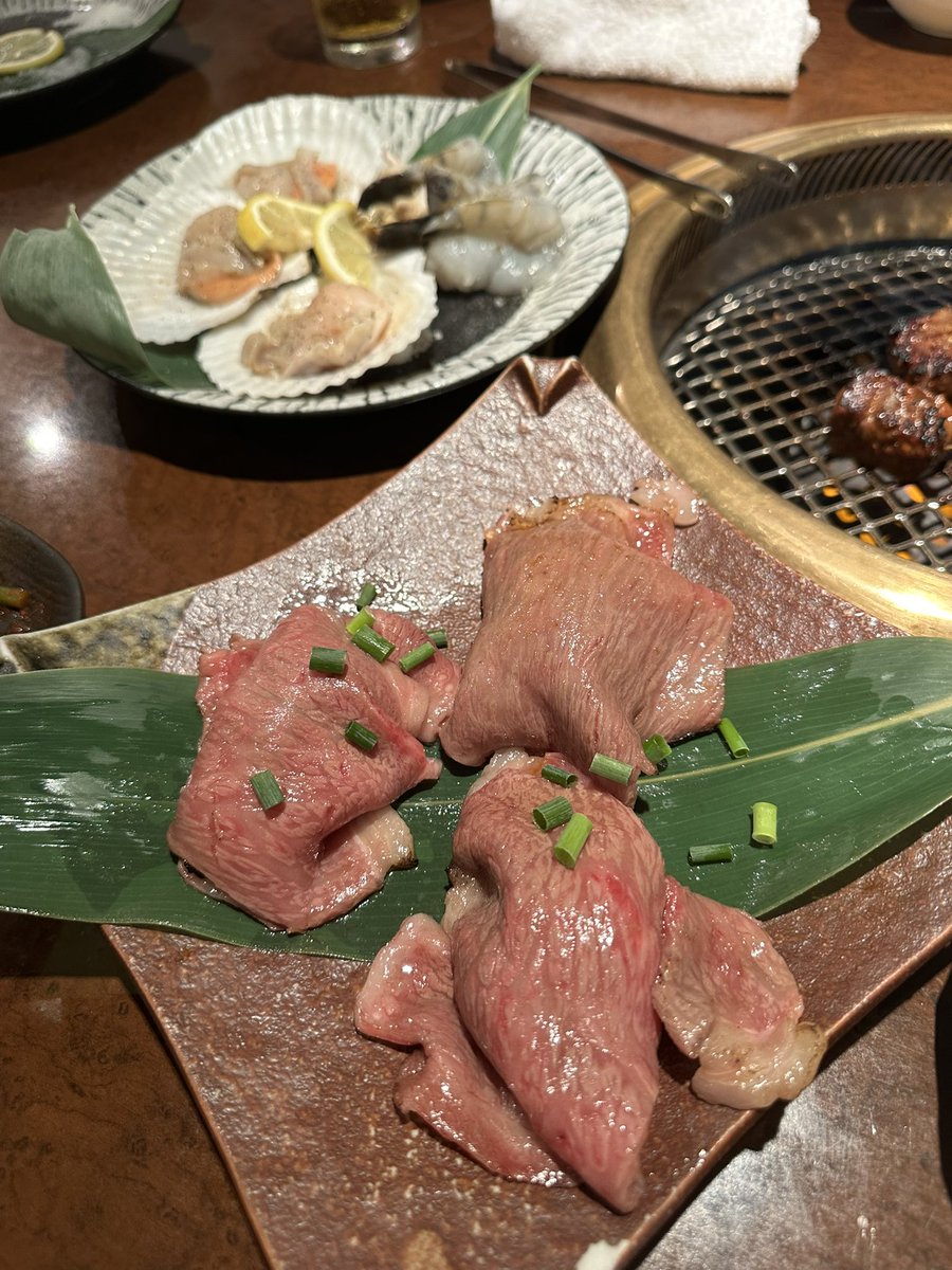 RvT_doala's tweet photo. 🍖 https://t.co/lgjeJOML8E