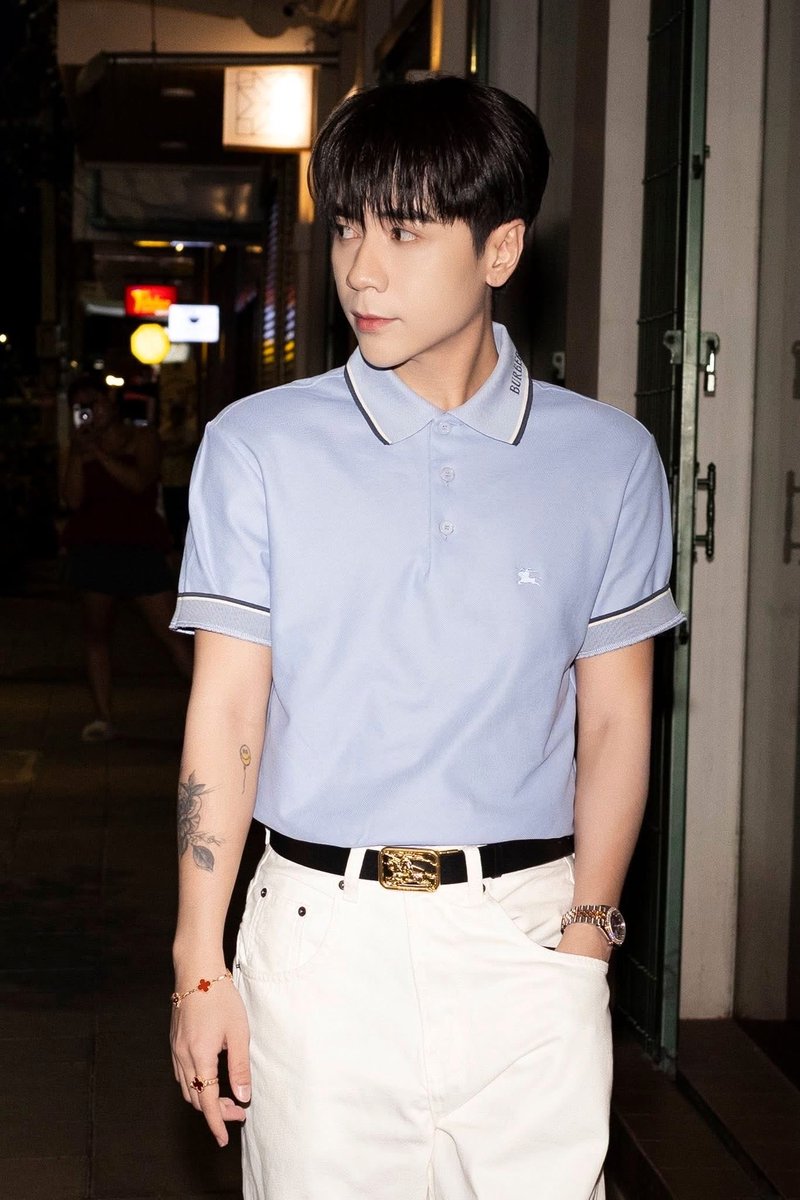 SJuan0710's tweet photo. Mong đợi sự xuất hiện của Quang Hùng MasterD tối nay tại Burberry Summer 2026 🥰
MASTERD BURBERRY SUMMER 2026 
#QuangHungMasterD
#MasterDxBurberryBKK26 https://t.co/YKd59jLvvf