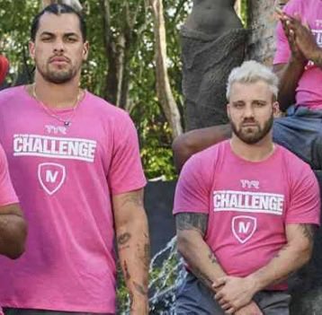 PR__Lucy's tweet photo. #BigBrother &amp; #TheChallenge, @PaulCalafiore_ has cheered on @JoshMartinez444 all season long and now he’s asking for votes. Go to https://t.co/RPQmMmb0md register to FB and vote 4 Josh. It’s that easy! Let’s Go! #LCDLF6 #TeamJosh #MTV #BB28 #JoshForTheWin 🏹🏆 https://t.co/39clfR8lJM