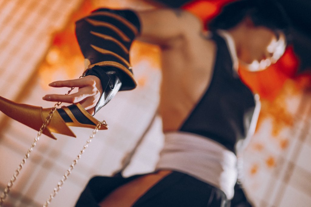 MimiTaiwanHot's tweet photo. Did someone actually summon the real Soi Fon and make her sinfully real?! 

Sexy tan skin glowing like it was kissed by the sun, Straight 10 out of 10 no notes 😉

Go support her photobook if you love high quality cosplay✨
↓ https://t.co/nIT9OBA49X