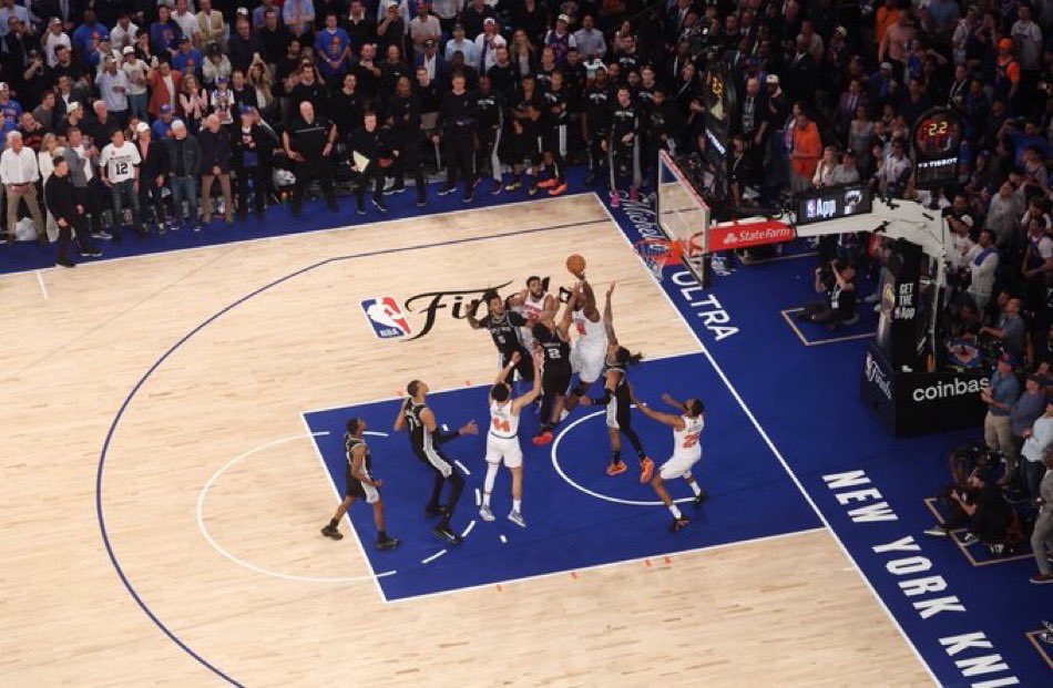 Yciit's tweet photo. NBA Finals Game 4. https://t.co/wKugxdSXIe