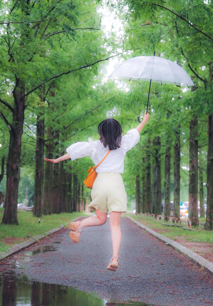 Lumipallet's tweet photo. 雨の日は、ちょっと無敵。

🙎‍♀️: 愛美 (@Manami_subb )
📸:トマトさん (@tomato59975980 )

#ポートレート #雨の日ポートレート 
#新緑ポートレート #ルミパレット撮影会 https://t.co/1Qpc5yjPrf