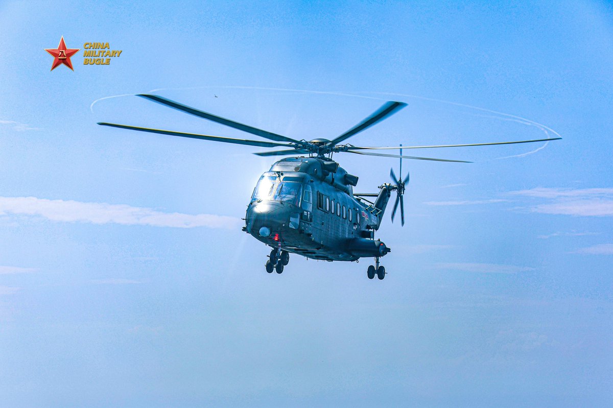 ChinaMilBugle's tweet photo. In the Sky: 

Photos show Z-8L, Z-10, Z-19 helicopters attached to a Chinese PLA Army brigade engaging in live-fire training exercise.

#PLA #Army #PLAA 
#Z8L #Z8 #Z10 #Z19 #Helicopter 
#ChinaMilitary #ChinaMilBugle
