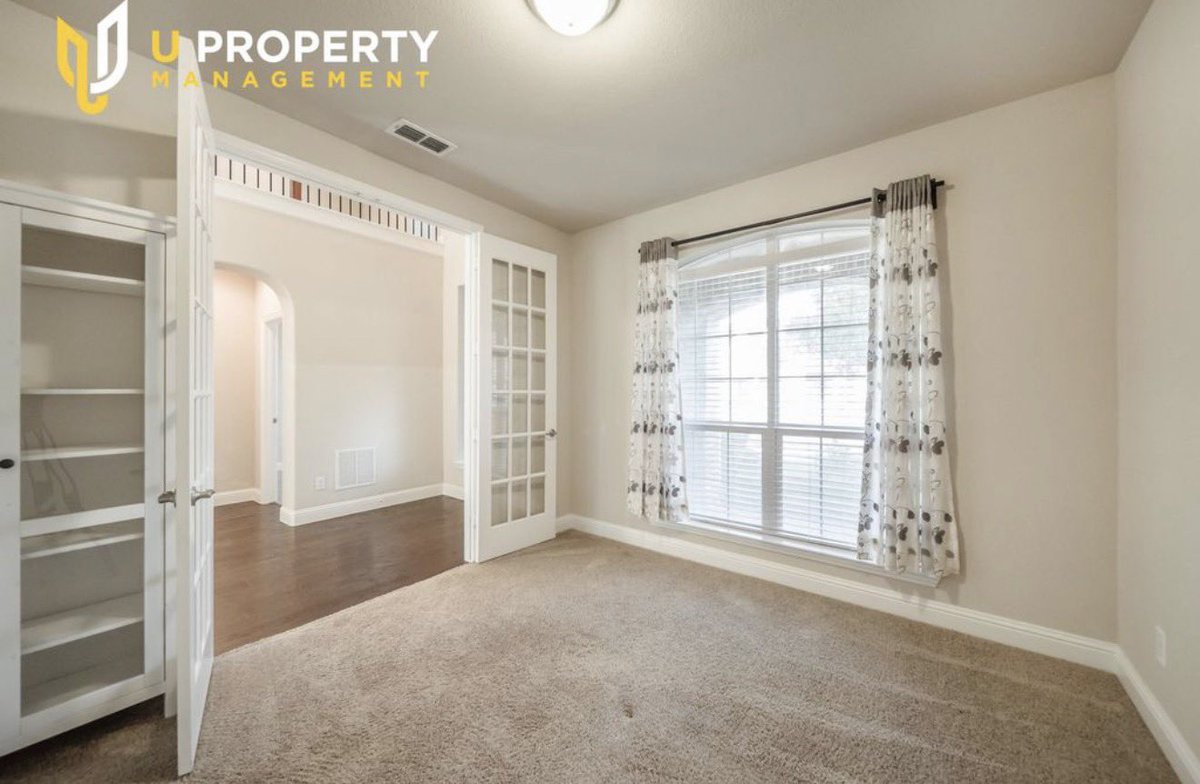 SoveyX's tweet photo. Karmelo Anthony’s family profited off the murder of Austin Metcalf.

Now they’re living in a gated, guarded community, in a 4-bedroom house with a home theater room.

Pictures included below 👇🏻🧵 https://t.co/sWqbP4AS4d