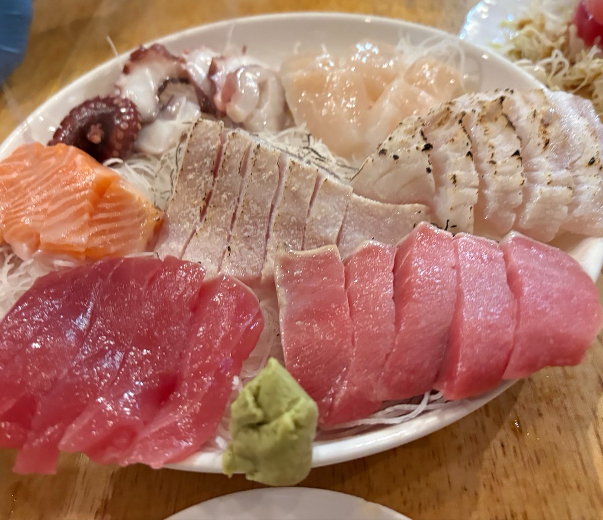 KemoMatthew's tweet photo. 都内男3人で好き放題魚とか肉とか食べて
1万円ジャストって何かのバグか… https://t.co/zNUOvrPXVg
