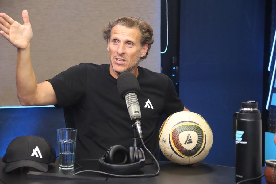 Buysan's tweet photo. 🗣 "Igual a mí dame jugar contra Argentina: ellos van a tener la obligación de pasar, no nosotros. Como pasó en la Copa América de ellos en 2011"

➡  Diego Forlán en @elespectadoruy

📻 810 AM · 92.5 FM
▶️ https://t.co/bANI6eVEL3 https://t.co/66DjrGqjQw