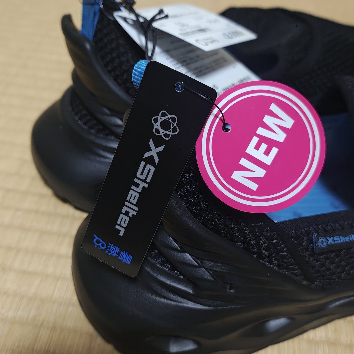 n2051k's tweet photo. ワークマン行って、夏の暑さ対策用に新商品「X Shelterシューズ」買った〜
#ワークマン
#WORKMAN
#XShelter
#シューズ
#暑さ対策 https://t.co/1DzUOrOkmm