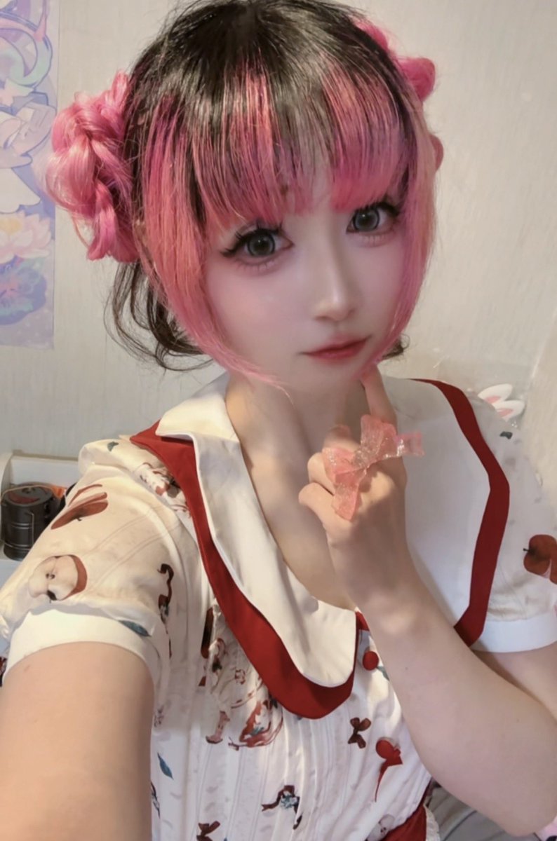 Ring0000n's tweet photo. ヘアメもめちゃくちゃかわいいから見て！！帰宅してからだから少し崩れてしまったが、それでもかわいい🥹💗
「ツインテとセーラームーンみたいなのどっちがいいですか？」
「セーラームーンにしてください！！」
って言った。女児だから https://t.co/RAfVgMtnDJ